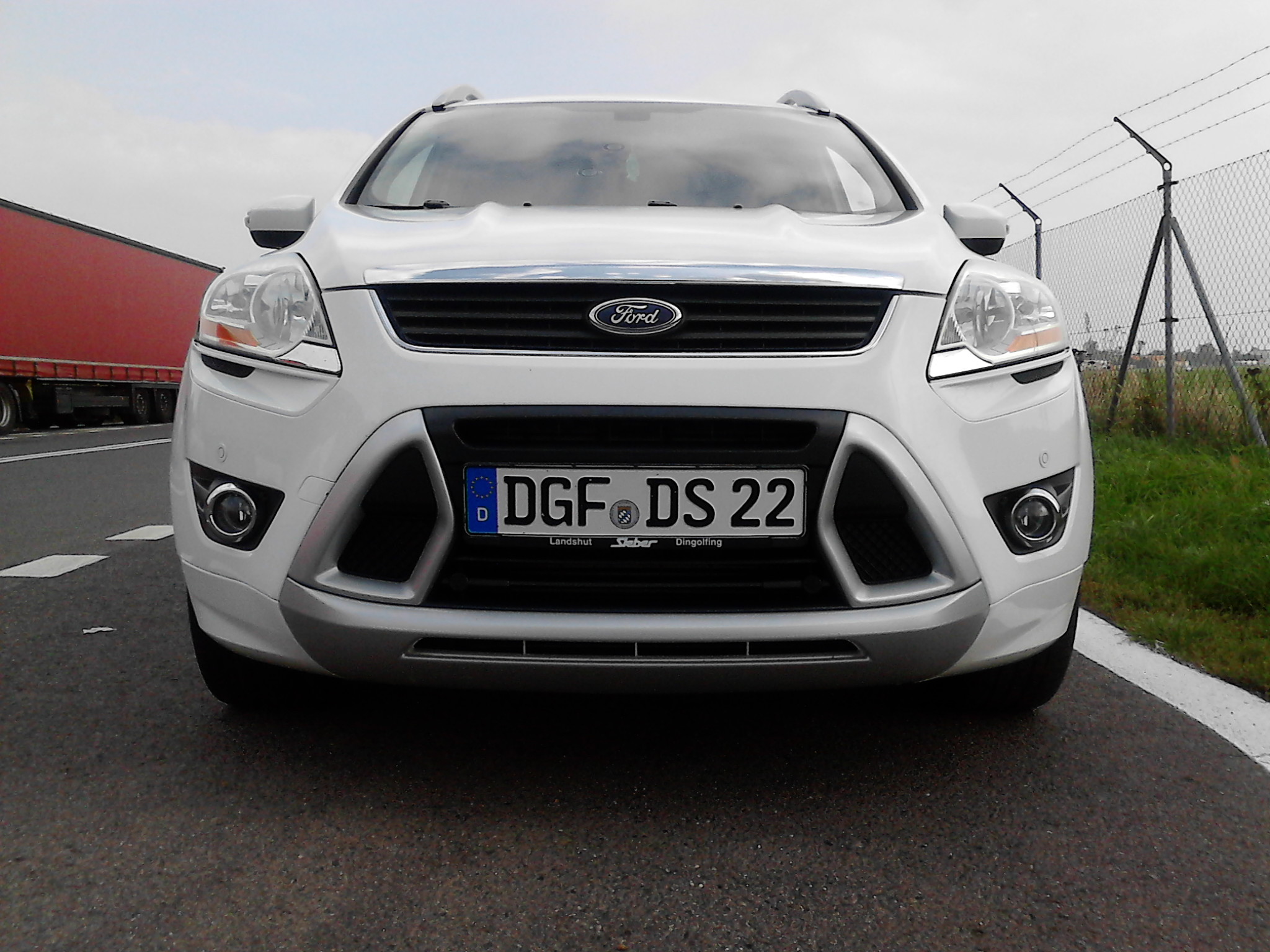 Bilder und Videos aus der Kategorie „Ford Kuga MK3 Bilder“ - Ford